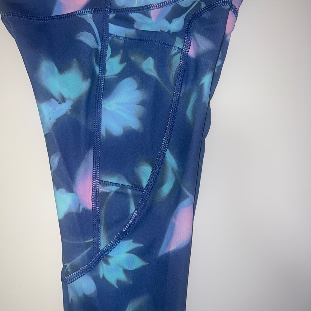 High Rise Legging - Picture 2 of 5